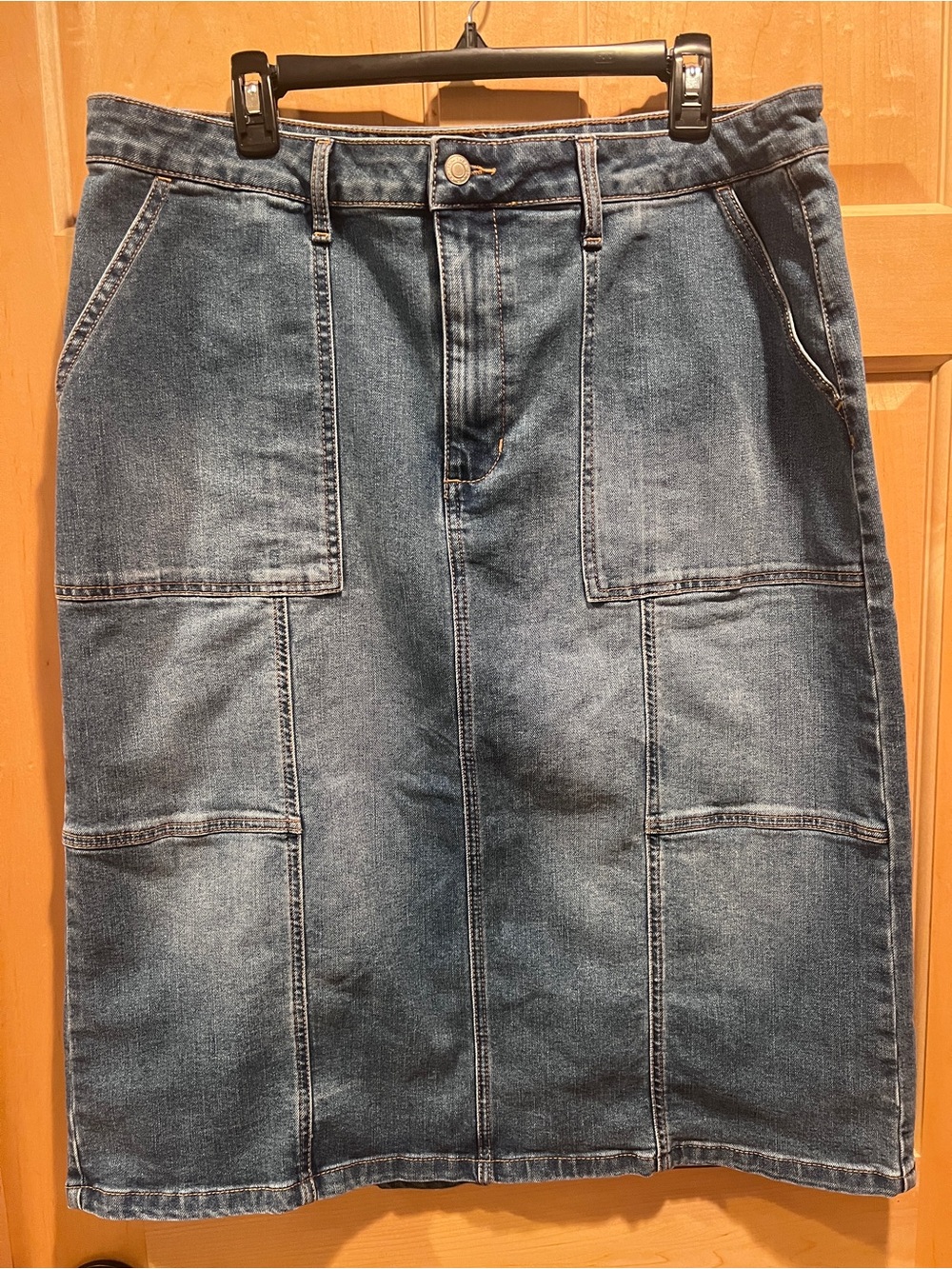 Time & Tru Womens Denim Straight Utility Midi Jean Skirt Med Wash Blue Casual 18